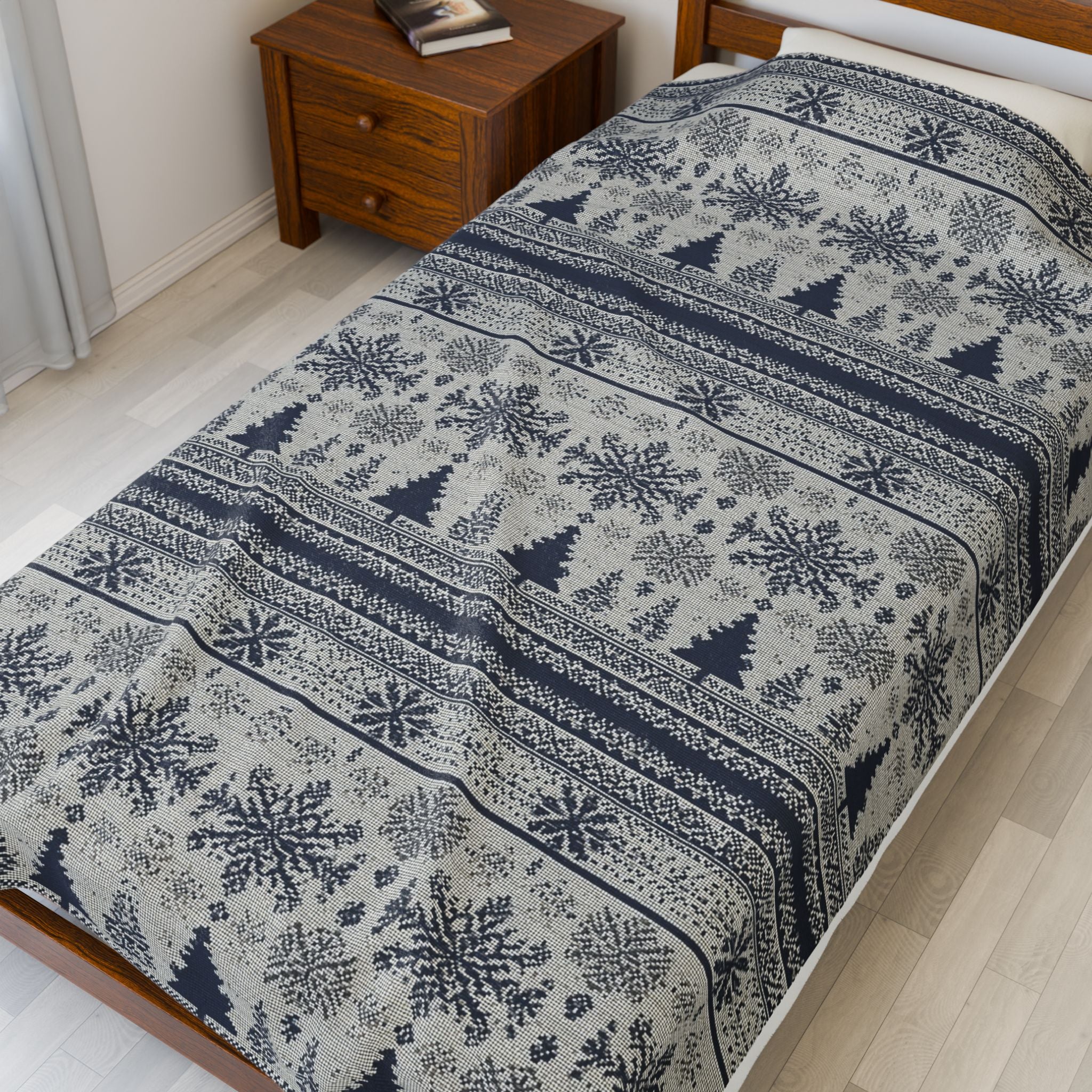 Ravenwood Clothing Christmas Velveteen Plush Blanket | Cosy Winter Throw
