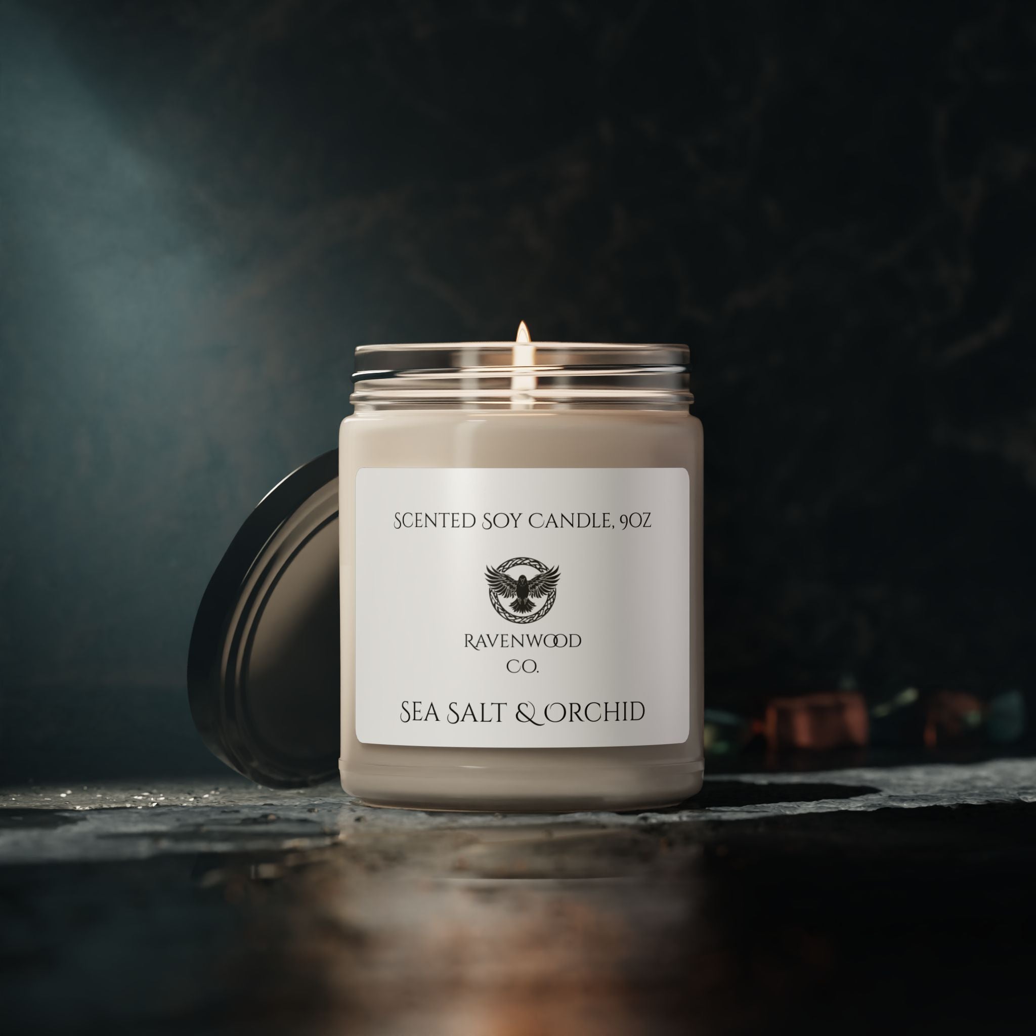 Cosy Ravenwood Scented Candle (Christmas Warmth, Cinnamon Vanilla, White Sage, Clean Cotton)